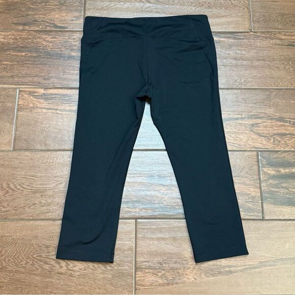 NWT Black UNDER ARMOUR Fitted Capri Leggings UA Size S - Picture 6 of 6